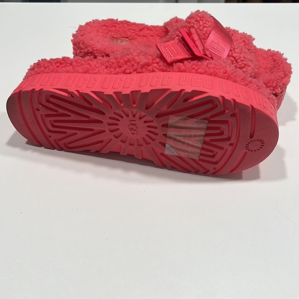 UGG Platform Slippers - Picture 2 of 2
